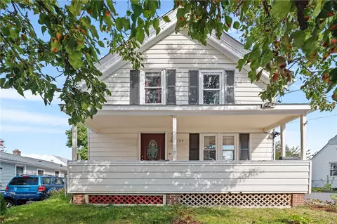 109 Chandler Ave, Pawtucket, RI 02860