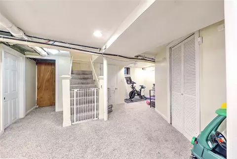 73 Everett Ave, Providence, RI 02906 photo 33
