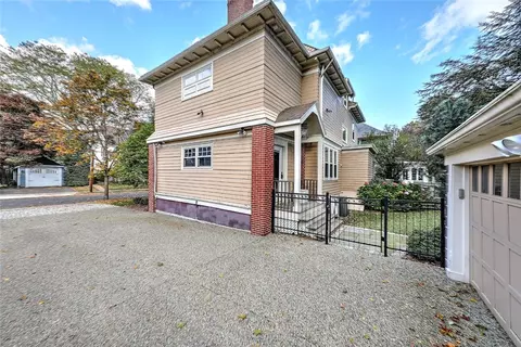 73 Everett Ave, Providence, RI 02906 photo 5