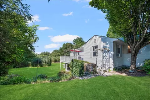 160 Gray St, Warwick, RI 02889 photo 9
