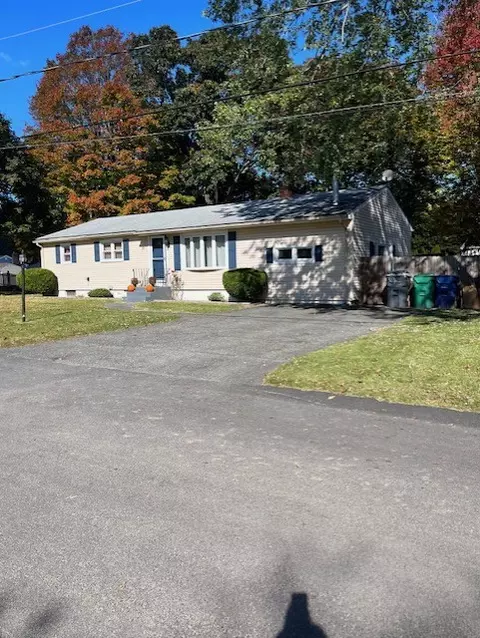 58 Armory Dr, Warwick, RI 02889 photo 2