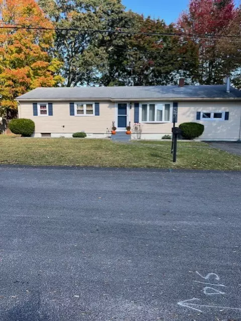 58 Armory Dr, Warwick, RI 02889