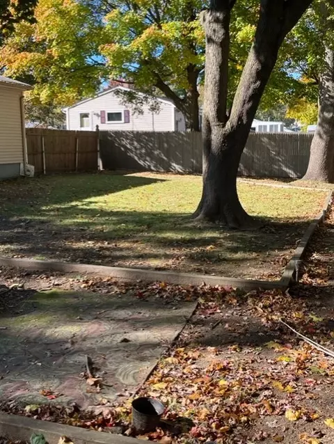 58 Armory Dr, Warwick, RI 02889 photo 3