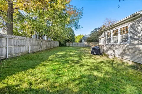 123 Harmony Ct, Warwick, RI 02889 photo 7