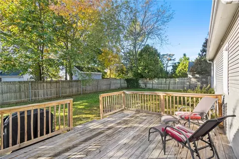 123 Harmony Ct, Warwick, RI 02889 photo 8