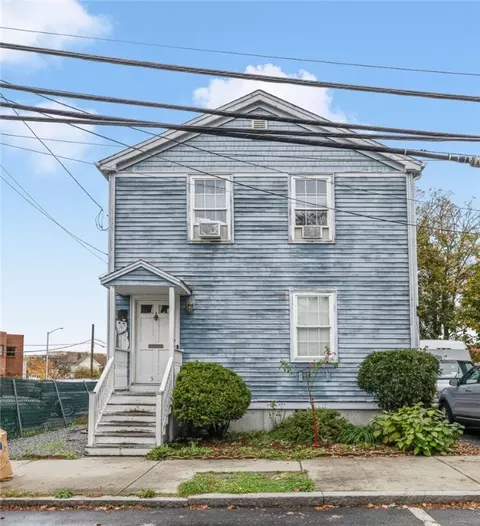 397 Pine St, Providence, RI 02903
