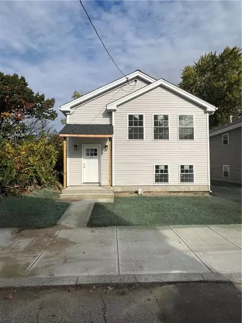 67 Chester Ave, Providence, RI 02907