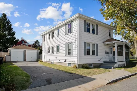11 Whitwell Pl, Newport, RI 02840