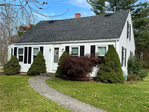 64 Pound Rd, Cumberland, RI 02864