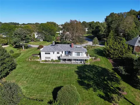 39 Tobin Ln, Bristol, RI 02809 photo 5