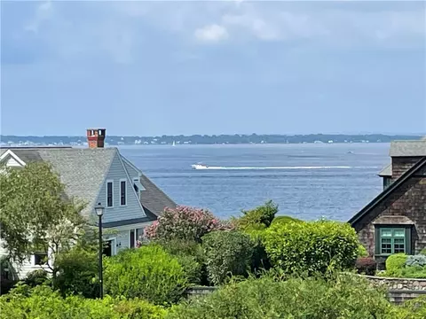 39 Tobin Ln, Bristol, RI 02809 photo 9