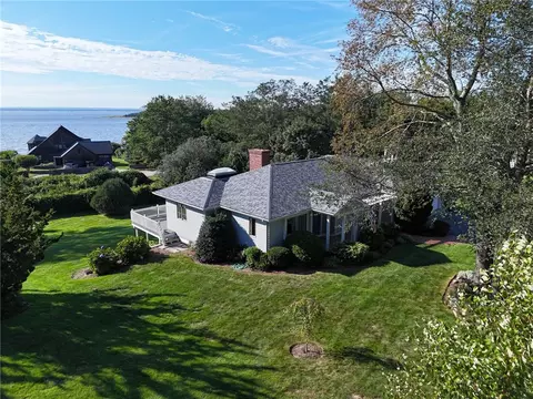 39 Tobin Ln, Bristol, RI 02809 photo 3