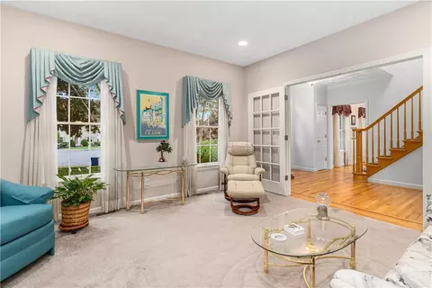 3 Pasco Cir, Warwick, RI 02886 photo 7