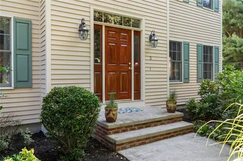 3 Pasco Cir, Warwick, RI 02886 photo 3