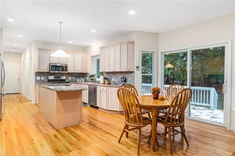 3 Pasco Cir, Warwick, RI 02886 photo 11