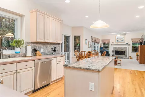 3 Pasco Cir, Warwick, RI 02886 photo 14