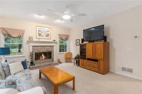 3 Pasco Cir, Warwick, RI 02886 photo 17