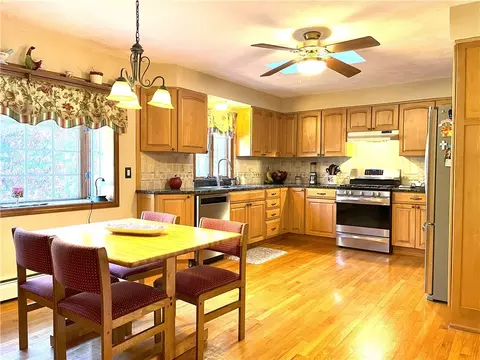 33 Contour Rd, Warwick, RI 02886 photo 4