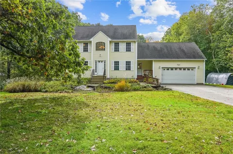 620 Central Pike, Scituate, RI 02857