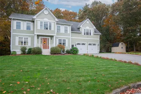 79 Ponte Ln, North Kingstown, RI 02852