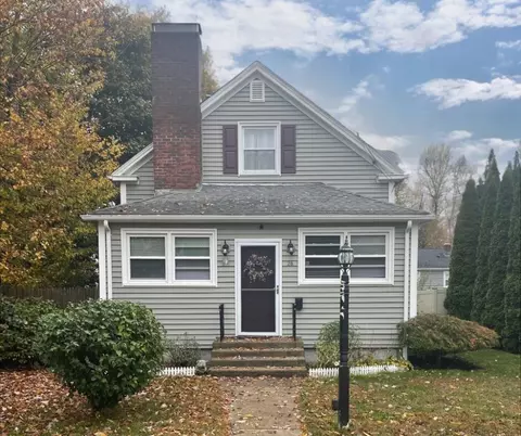 26 Nash Ave, Warwick, RI 02889