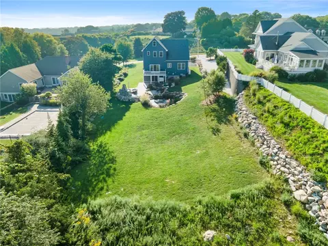 17 Moonlight Dr, Westerly, RI 02891 photo 6