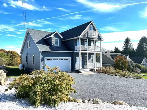 17 Moonlight Dr, Westerly, RI 02891 photo 3