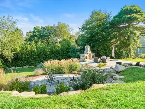 17 Moonlight Dr, Westerly, RI 02891 photo 22