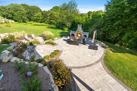 17 Moonlight Dr, Westerly, RI 02891 photo 23