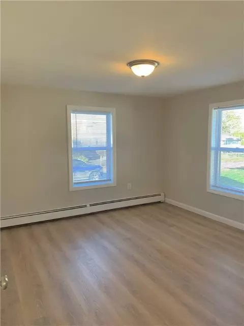 73 Dawn Blvd, Woonsocket, RI 02895 photo 10