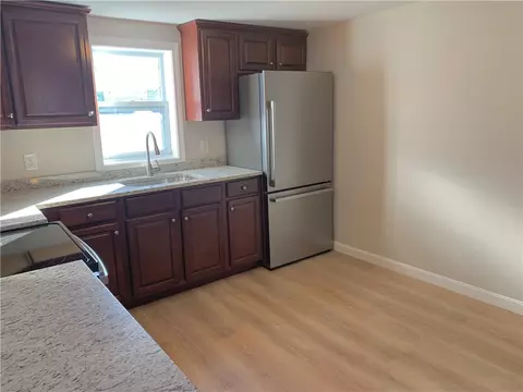 73 Dawn Blvd, Woonsocket, RI 02895 photo 6