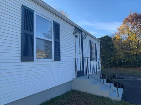 73 Dawn Blvd, Woonsocket, RI 02895 photo 5