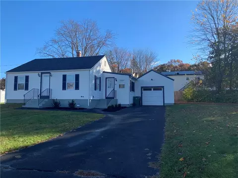 73 Dawn Blvd, Woonsocket, RI 02895 photo 2