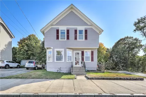 4 Church St, Cumberland, RI 02864