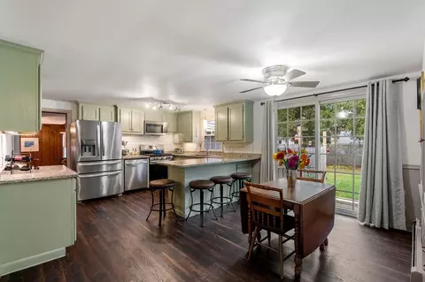 181 Payton Ave, Warwick, RI 02889 photo 6