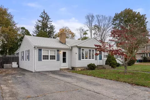 181 Payton Ave, Warwick, RI 02889 photo 2