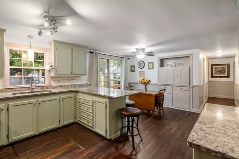 181 Payton Ave, Warwick, RI 02889 photo 8