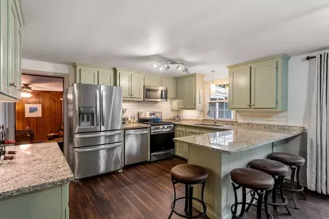 181 Payton Ave, Warwick, RI 02889 photo 7