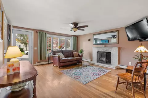 181 Payton Ave, Warwick, RI 02889 photo 3