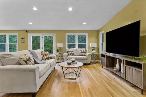 75 Apple Gate Rd, Cranston, RI 02920 photo 15