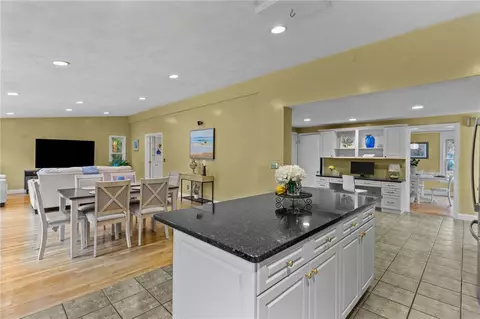 75 Apple Gate Rd, Cranston, RI 02920 photo 10