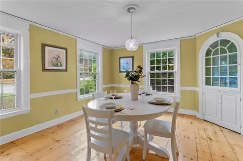 75 Apple Gate Rd, Cranston, RI 02920 photo 27