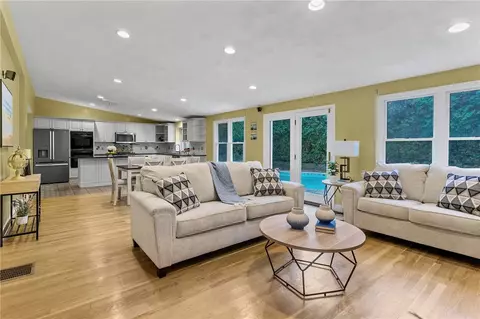 75 Apple Gate Rd, Cranston, RI 02920 photo 14