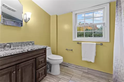 75 Apple Gate Rd, Cranston, RI 02920 photo 35