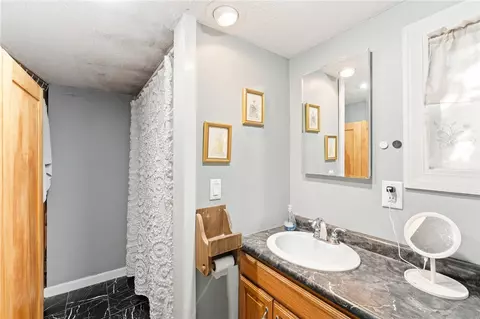 68 Appleton St, Cranston, RI 02910 photo 12