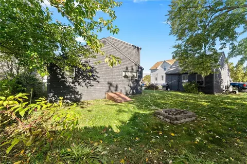 68 Appleton St, Cranston, RI 02910 photo 18
