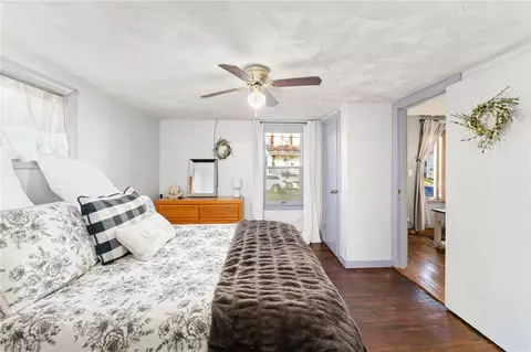 68 Appleton St, Cranston, RI 02910 photo 10