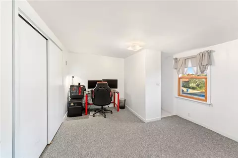 68 Appleton St, Cranston, RI 02910 photo 16