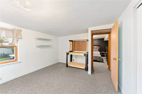 68 Appleton St, Cranston, RI 02910 photo 17
