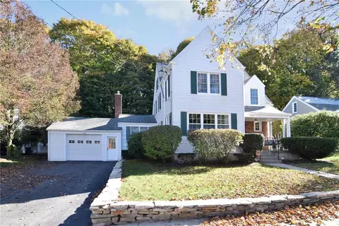 2322 Cranston St, Cranston, RI 02920